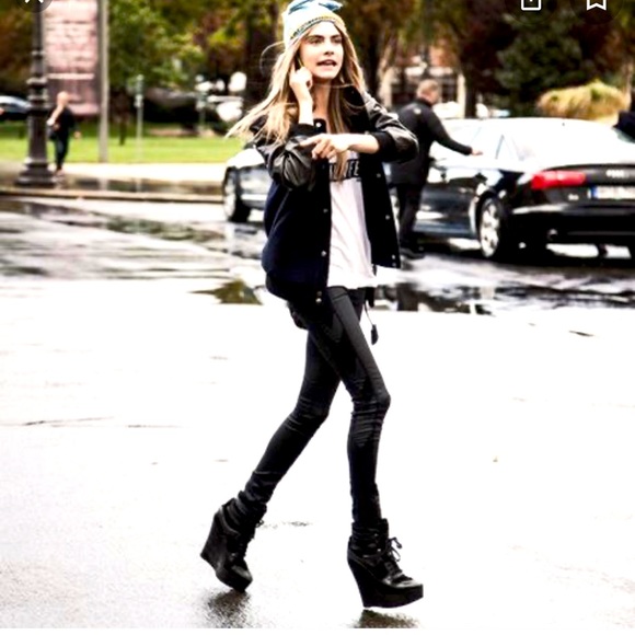 Gorgeous MARONA FUR TOP BOOTIES - Picture 3 of 14